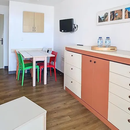 Le Francia - T2 30m2 - Piscine - Vue