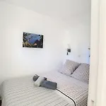 Le Francia - T2 30m2 - Piscine - Vue